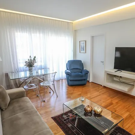 Elektras Apartment Στο Κέντρο Της Λάρισας Με Δωρεάν Πάρκιγκ מראה חיצוני תמונה